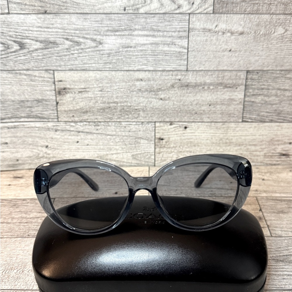 COACH Sunglasses EUC - Picture 7 of 8